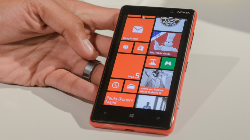 Nokia Lumia Series 820 Tampil Trendi dengan Beragam Fitur Dan Warna_2