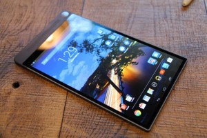 Review Tablet Super Tipis 6 Milimeter Dell Venue 8 7000_2